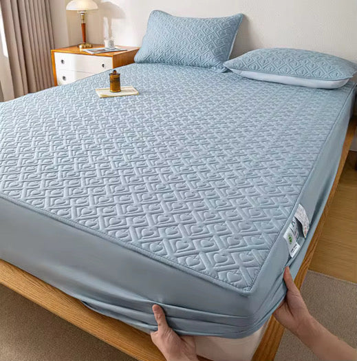 PRIMALS™  Anti-Bacterial Waterproof Bed Cover