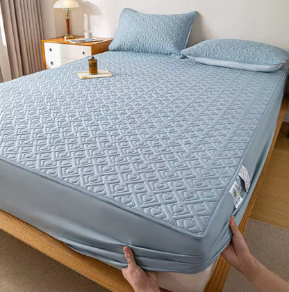 PRIMALS™  Anti-Bacterial Waterproof Bed Cover
